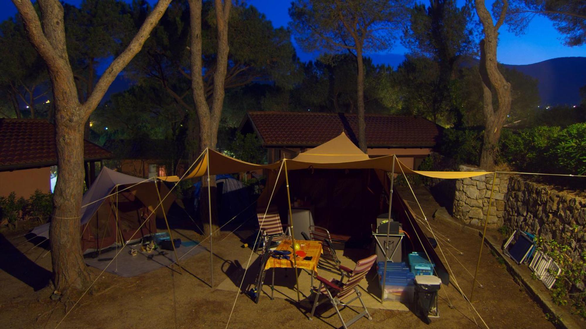Camping Lacona Pineta กาโปลิเวรี ภายนอก รูปภาพ